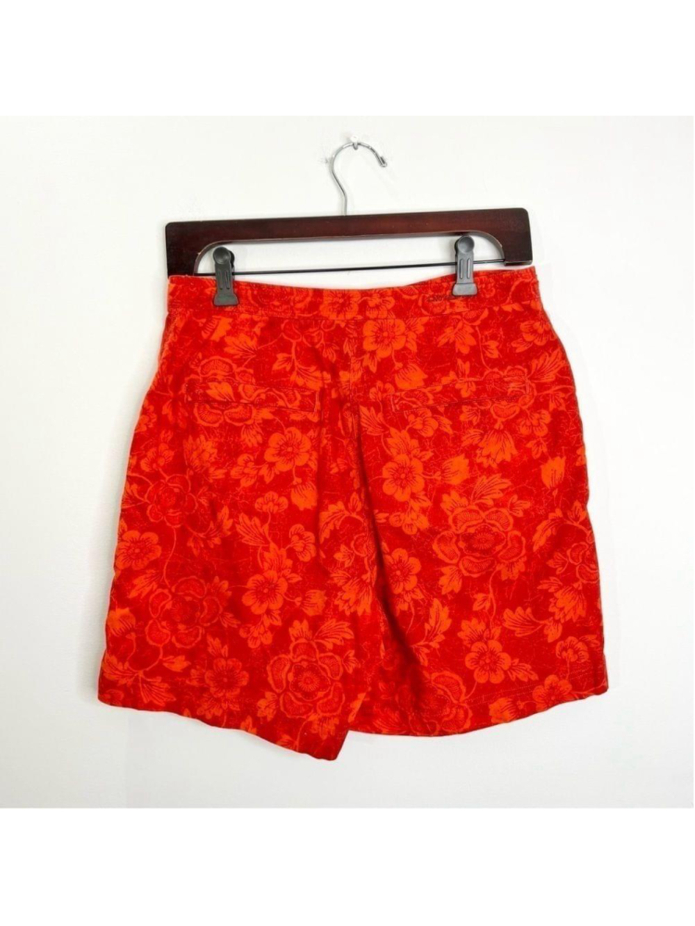 Vintage 90s Lauren Ralph Lauren red floral print mid thigh cotton shorts 6 - Picture 4 of 10